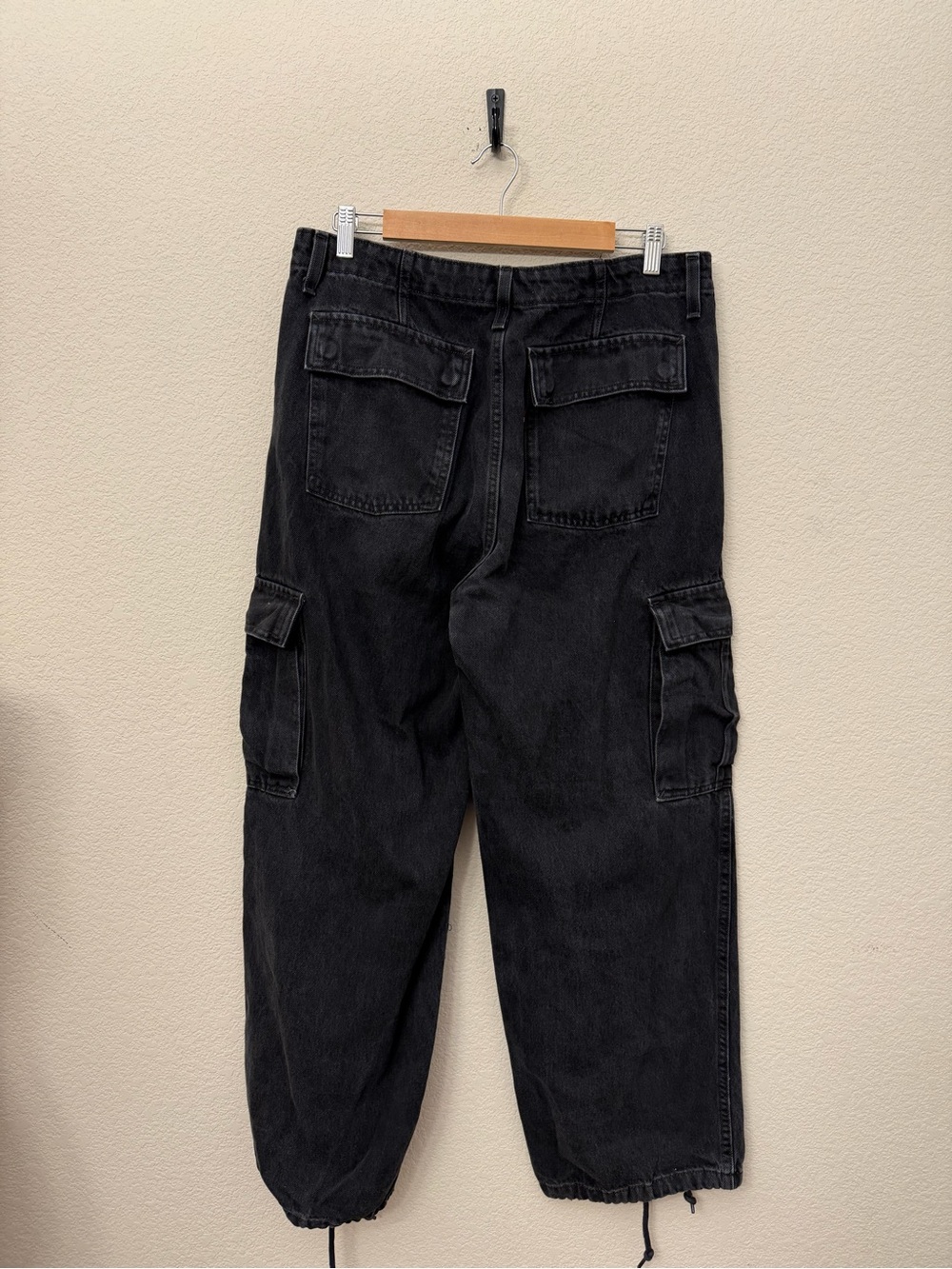 Levi's Black Cargo Wide-Leg Jeans 94 Baggy - Picture 6 of 15